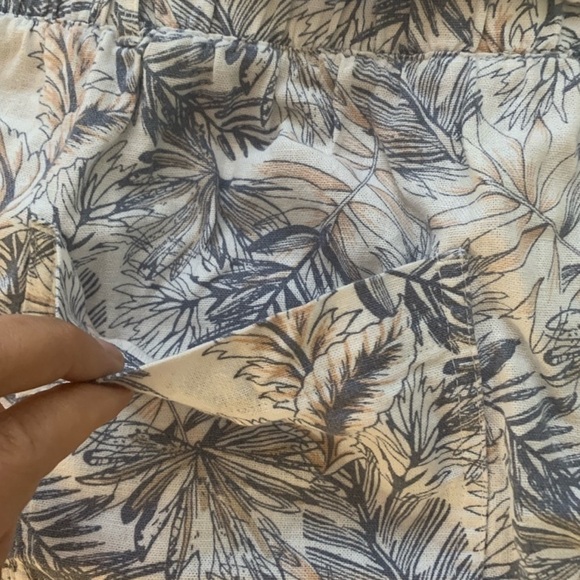 Rewash linen tropical shorts with fringe - Picture 3 of 8